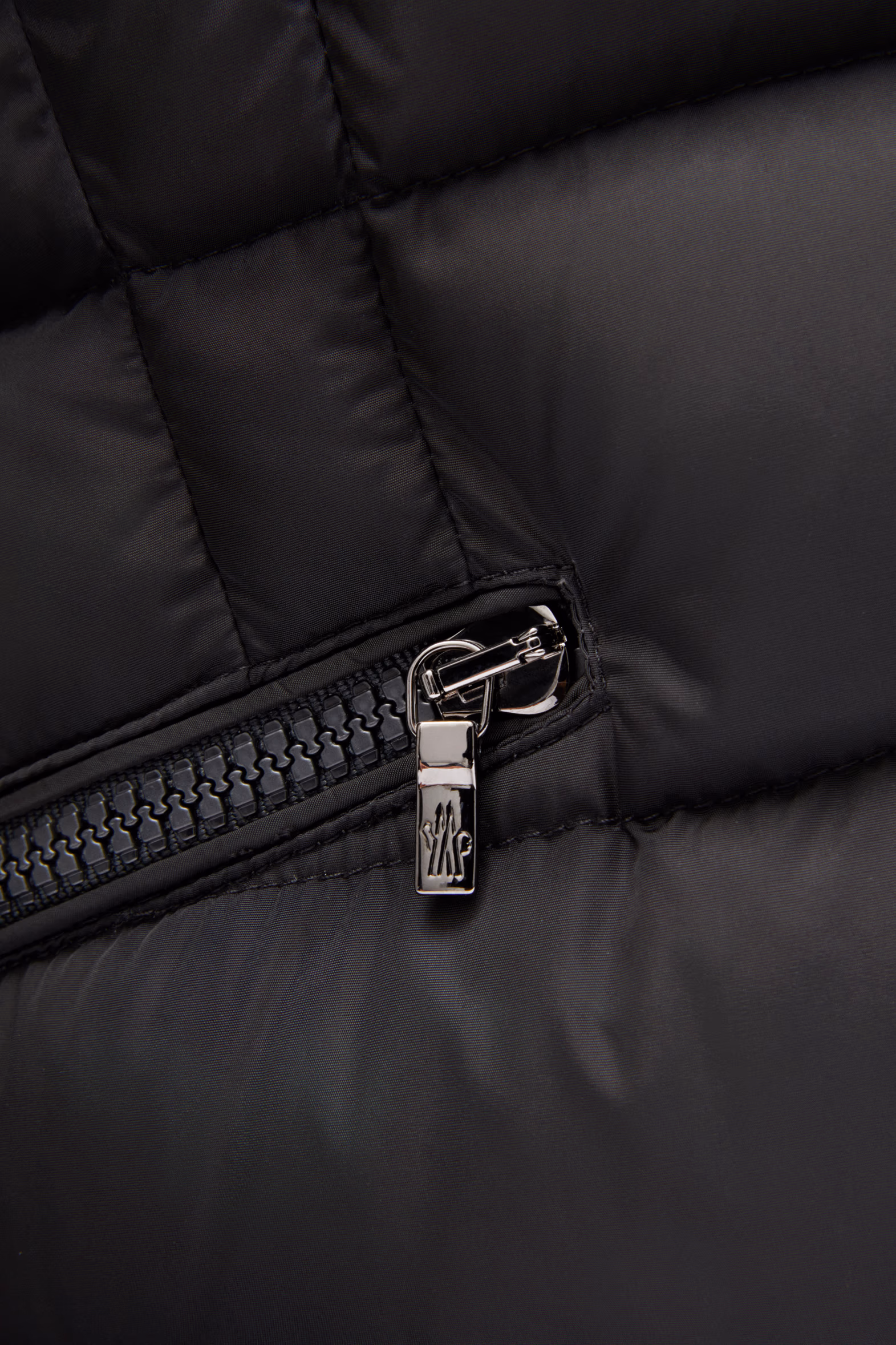 Doudoune longue à capuche Charpal Fille Noir Moncler 9